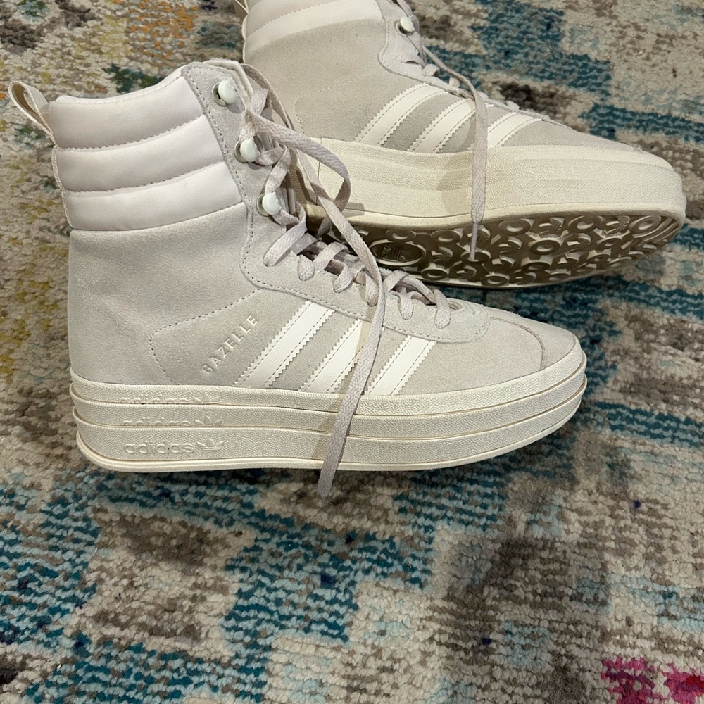 Adidas Women's Gazelle White boot lace up Sneakers